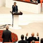  TEK BAŞIMA AKP NİN HAKKINDAN GELECEĞİM 