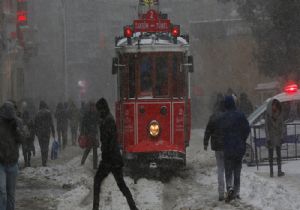 İstanbul da Okullara Kar Tatili