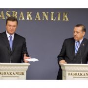 BASIN TOPLANTISI SIRASINDA GELEN ÖLÜM HABERİ ŞOK ETTİ