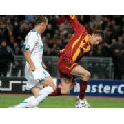GALATASARAY İLK YARIYI ÖNDE BİTİRDİ 1-0