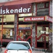 O KEBAPÇI GİDİYOR