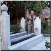 OKUL BAHÇESİNDEKİ MEZARLAR KALDIRILDI