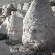 HEM SİLAHLARI HEMDE NEMRUT U KORUYACAK