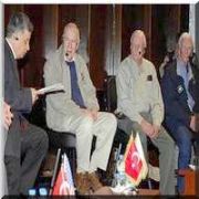 AYDA YÜRÜYEN ASTRONOTLAR ADANA DAYDI