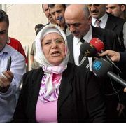 RAHİP KATİLİNİN ANNESİ:  OĞLUM, ALLAH İÇİN YATIYOR !