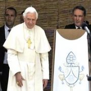 PAPA YA  KATOLİK KİLİSESİ MARKALI PREZERVATİF ÖZRÜ