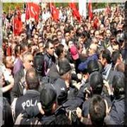 FLAŞ..! FLAŞ.. ŞEHİT CENAZESİNDE TÜZMEN E SALDIRI