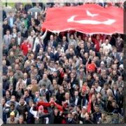 SAMSUN SOKAĞA DÖKÜLDÜ