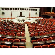 MECLİS TE   BOŞ KONUŞMA  TARTIŞMASI!