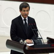 DIŞİŞLERİ BAKANI DAVUTOĞLU, MECLİS TE YEMİN ETTİ