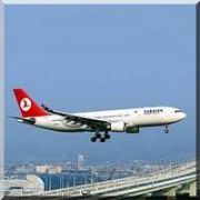İSTANBUL ÜZERİNDE UÇAKLAR ÇARPIŞYORDU