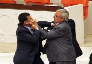 İŞTE MECLİS TEKE KAVGANIN TUTANAKLARI
