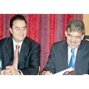 GÜL İLE BABACAN IN ARASINA KARA KEDİ GİRDİ