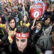 ALEVİLER K.MARAŞ IN KATİLLERİNİ İSTEDİLER