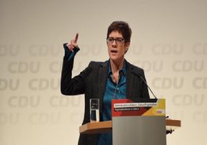 Yeni Merkel den Türkleri Korkutan Sözler