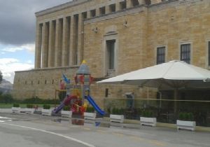 Anıtkabir e Çocuk Parkı Tepki Çekti
