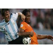 ARJANTİN, ZORLANDI AMA KAZANMASINI BİLDİ 2-1
