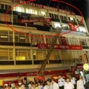 MHP PANKART ASTI, ORTALIK KARIŞTI!