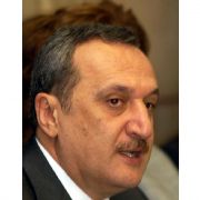 AĞAR:  ÜLKE EKONOMİSİ BATAĞIN İÇİNDE 