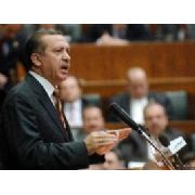 HEM BAŞBAKAN, HEM CUMHURBAŞKANI GİBİ KONUŞTU