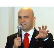 SADECE 3 VEKİL FAZLA MAAŞI İSTEMEDİ