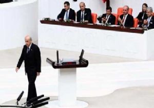 Davutoğlu ndan Bahçeli ye Alkış!