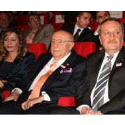 9. CUMHURBAŞKANI DEMİREL, ZİNCİRBOZAN FİLMİNİN GALASINA KATILDI