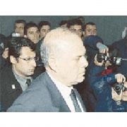 KENDİNE HAPİS CEZASI VEREN HAKİMİ MAHKEMEYE VERDİ
