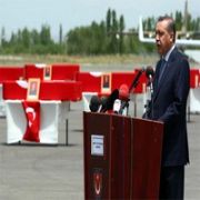 BU FOTOĞRAFLA  GÜÇLÜYÜZ  MESAJI VERİLMEZ!