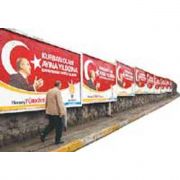  BAYRAKLI AFİŞLER GÜNEYDOĞU DA NİYE YOK ?