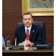 ERDOĞAN MEDYA YA KIZDI