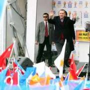 BAŞBAKAN YİNE MEDYA YA ÇATTI!