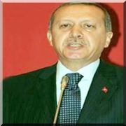 BAŞI AÇIKLARA SİTEM ETTİ