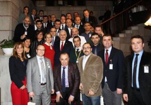 Başbakan dan Nöbetçi GazetecilereZiyaret