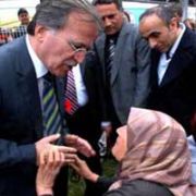 BAKAN EMANETLERİ GİTTİ!