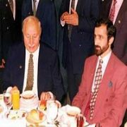 SİYASETTEN ŞARKICILIĞA!