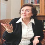 DEVLET, BİZİ SUÇLAMAK İÇİN KIZ ÇOCUKLARINI FİŞLİYOR 
