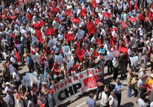 CHP DE ESRARENGİZ TELEFON