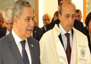 ARINÇ I ŞOKE EDEN PROTESTO