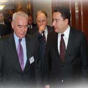 BAKAN BABACAN, AZERİ BAKANA KAPIYI GÖSTERDİ!