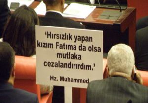 Meclis te Anlamlı Pankart
