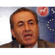 İŞTE ACAR KENT TE 13 VİLLASI OLAN ESKİ BAKAN