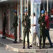 ASKER, HATAY SOKAKLARINDA NÖBETTE!