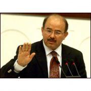 BAKAN ÇELİK, YÖK E ATEŞ PÜSKÜRDÜ