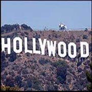 82 YAŞINDAKİ HOLLYWOOD A MAKYAJ YAPILIYOR
