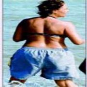 HÜLYA AVŞAR ARTIK MAYO GİYEMİYOR