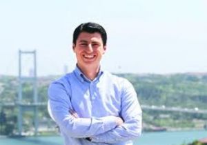 EN GENÇ MİLLETVEKİLİ MAZBATASINI ALDI