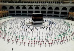 Kabe de Sosyal Mesafeli Tavaf Dönemi