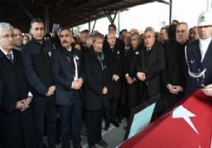 Kamer Genç İçin Vemevi nde Tören