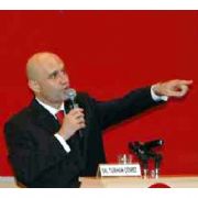 ÇÖMEZ, KERKÜK TE KÜRDİSTAN HARİTASINI İNDİRTTİ
